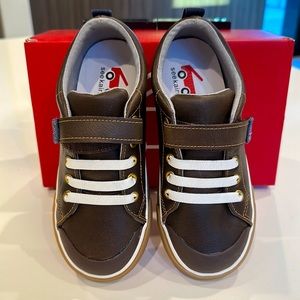 NEW in box See Kai Run leather sneaker